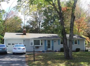 8 Colony Dr, Winsted, CT 06098