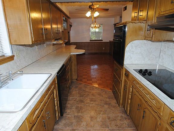 4th image of 114 Bellaire Dr