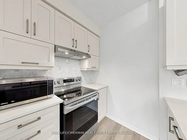 3028 Creekshore Cmn #113 — Photo 19