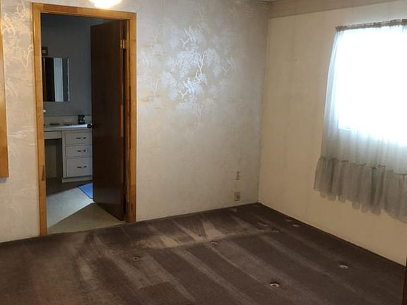 5th image of 70 NW 1st Ave