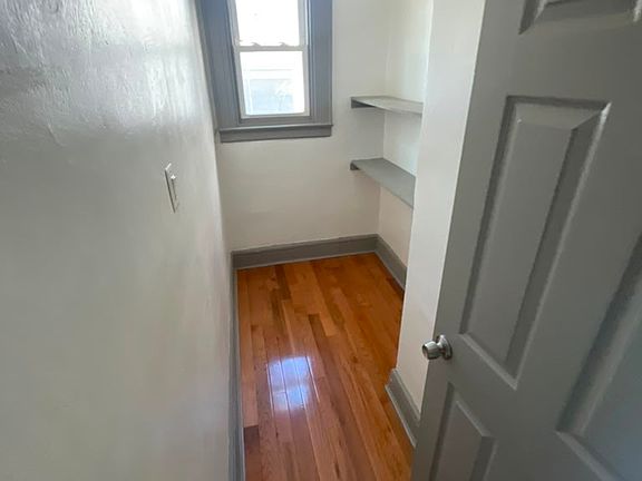 4th image of 83 Willoughby St #1A