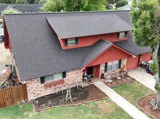 106 Rosewood Dr, Victoria, TX 77901