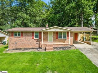 104 Pinewood Dr, Greer, SC 29651