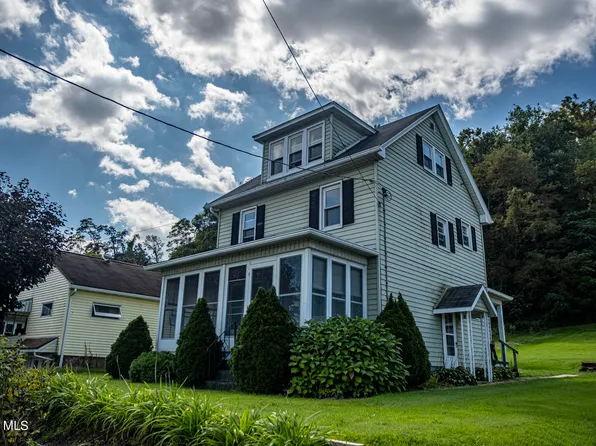 1315 Yellow Springs Dr, Williamsburg, PA 16693