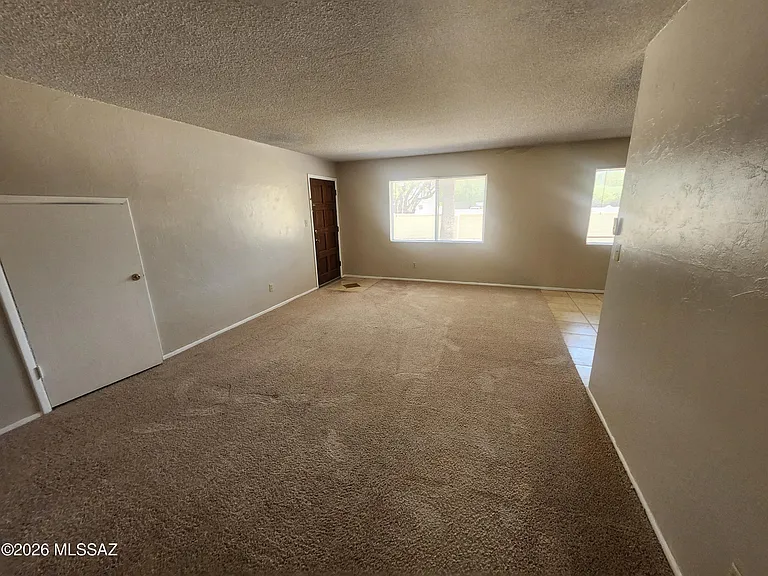 810 S Kolb Rd #3 — Photo 6