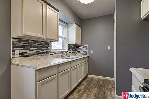 6518 Charles St — Photo 4