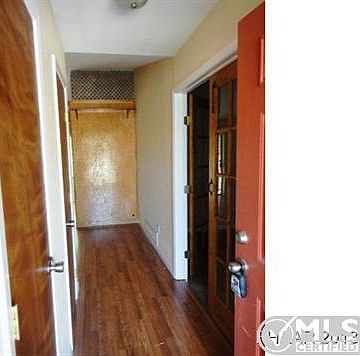 3rd image of 208 Carothers St
