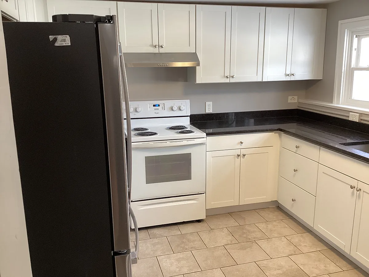 Building Photo - 109A E River Rd #109A