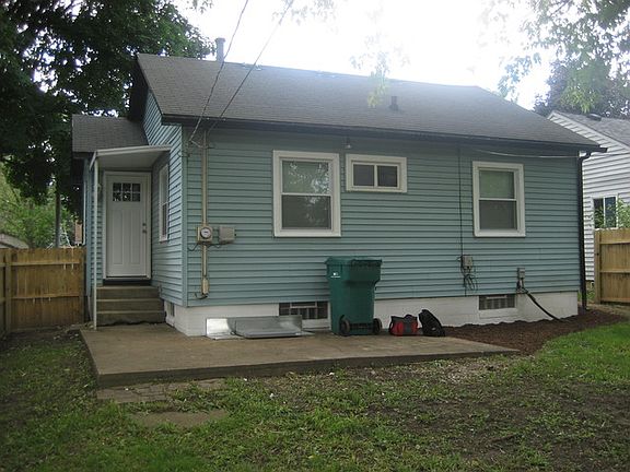 5th image of 406 S Park Dr