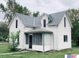 420 S B St, Milford, NE 68405