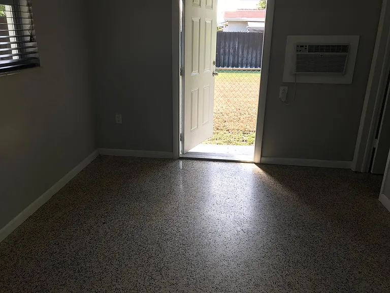 SW 94th Ct — Photo 14