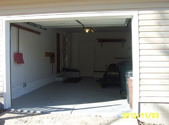 5th image of 206 Columbine Ave