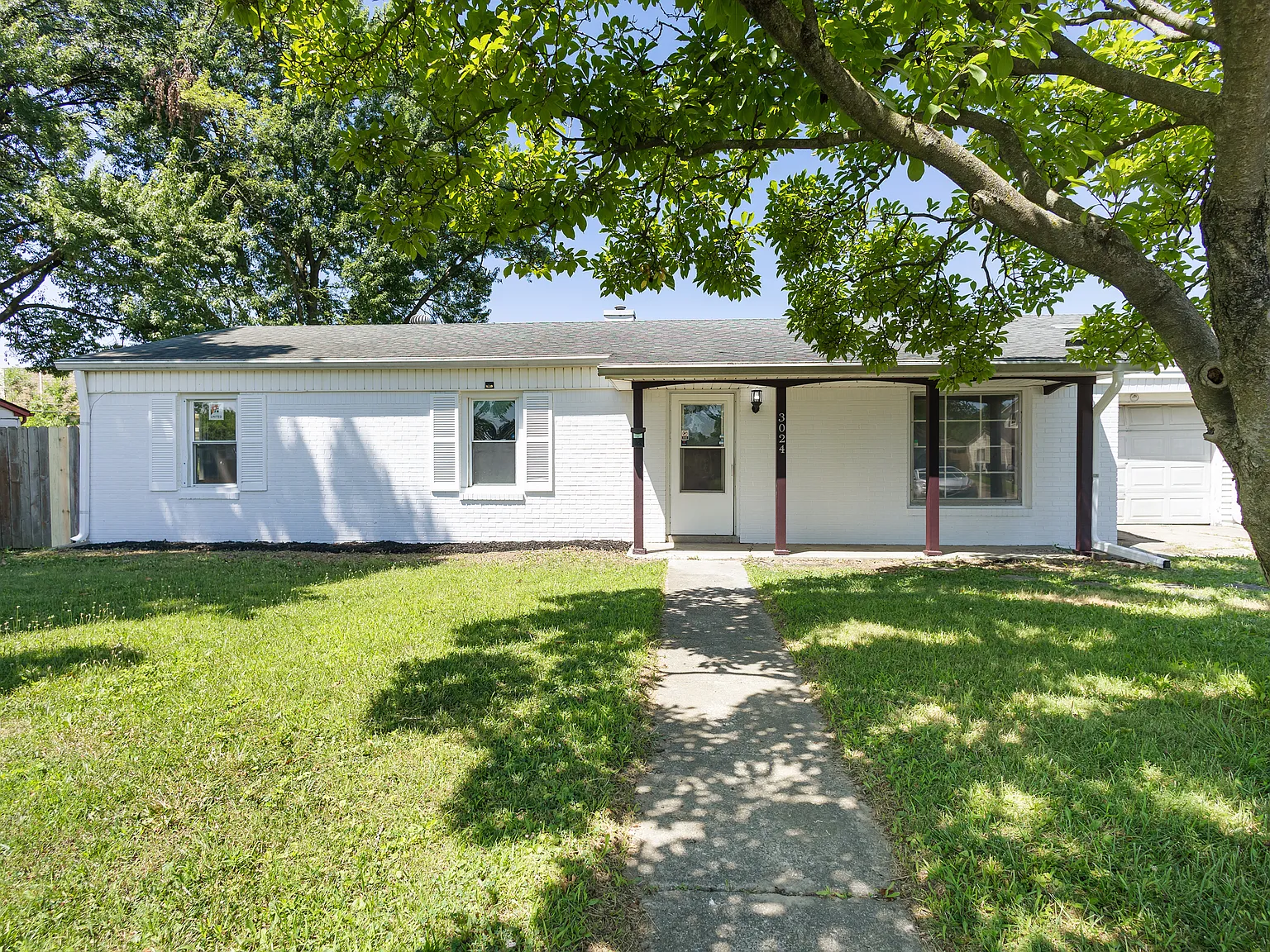 3 bed, 1.5 bath, 1200 sqft, $1,450 — Photo 1