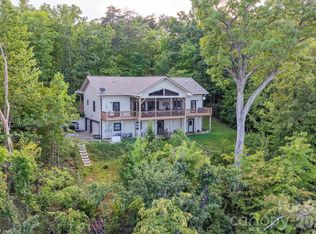 190 Tanglewood Trl, Lake Lure, NC 28746