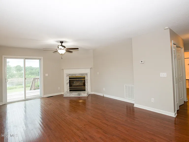 201 Sarason Pl — Photo 6