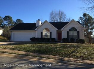 127 Calico Loop, Grantville, GA 30220