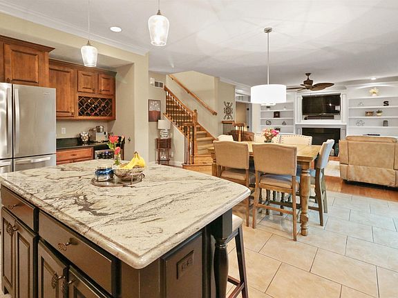 5th image of 11002 N Onyx Ln