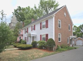 21 Buckingham Pl, Springfield, MA 01109