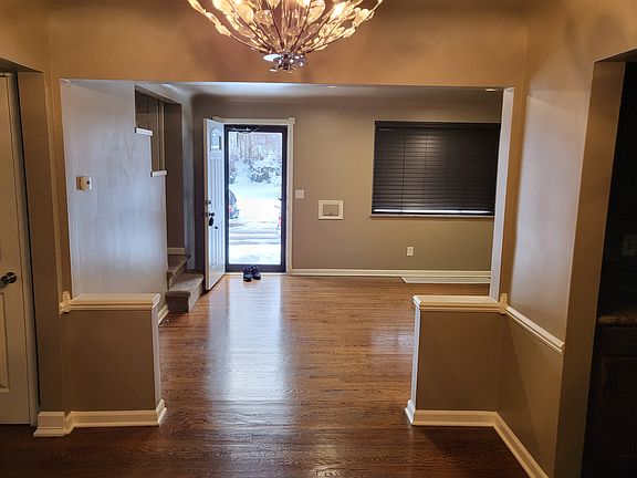 3rd image of 2626 Knight Ave