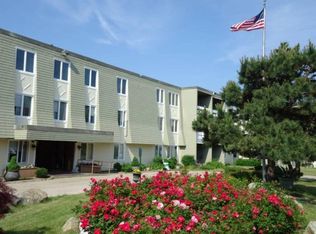 290 W Main St #C207, Hyannis, MA 02601