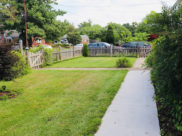 10211 McKenney Ave #B — Photo 24