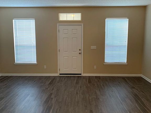 2nd image of 333 Pecan Grove Dr