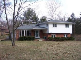 5938 Sylvan Green Rd, Sylvania, OH 43560