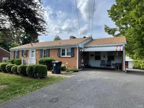 618 Blue Ridge Ave, Bedford, VA 24523