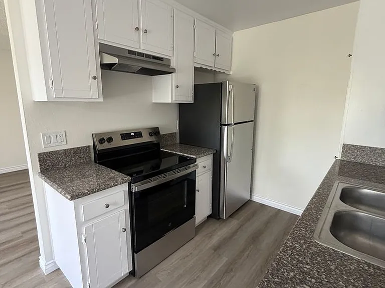 Shawnwood Forest Apartments — Photo 15