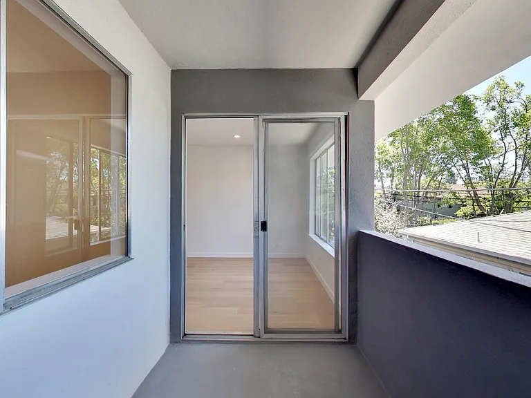 1500 Newlands Ave #203 — Photo 16
