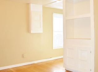 87 Spring St, Burlington, VT 05401