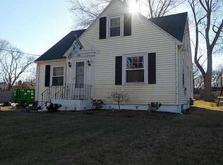 654 Great Rd, North Smithfield, RI 02896