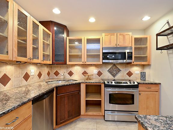 5th image of 1234 Elmwood Ave APT 3E