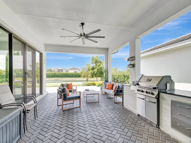 2828 Gin Berry Way — Photo 31