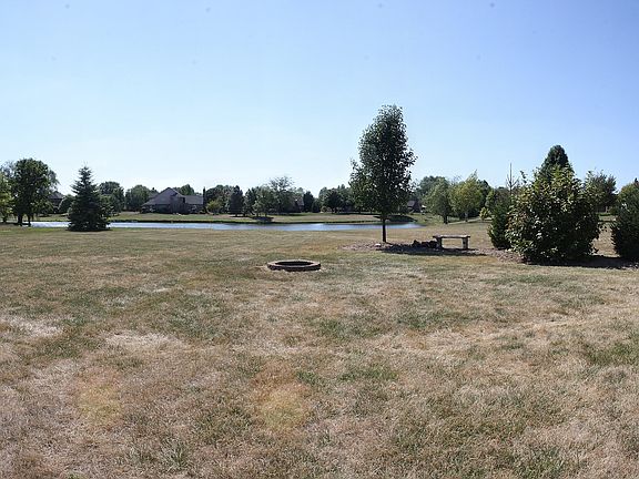 5th image of 10202 Nicole Dr