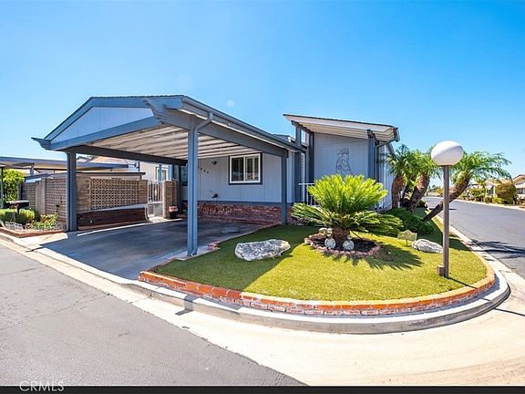 3rd image of 1362 Silver Lake Pl