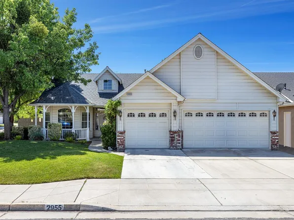 2955 E Christopher Dr, Fresno, CA 93720