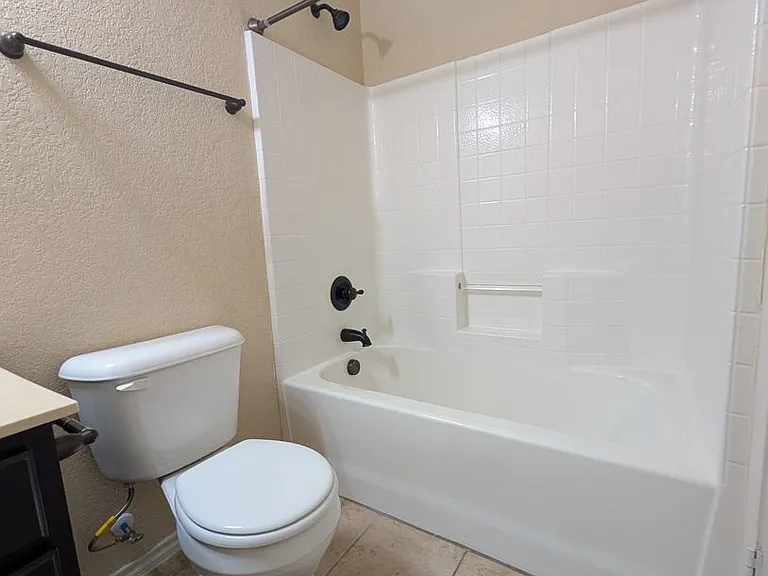 660 Creekside Cir — Photo 25
