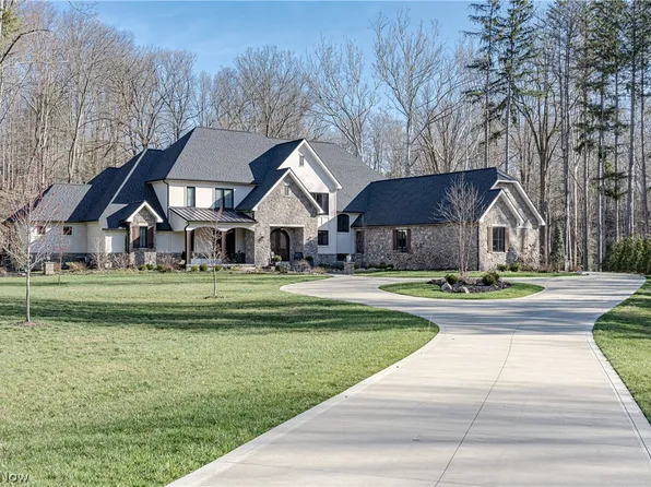 3903 Granger Rd, Akron, OH 44333