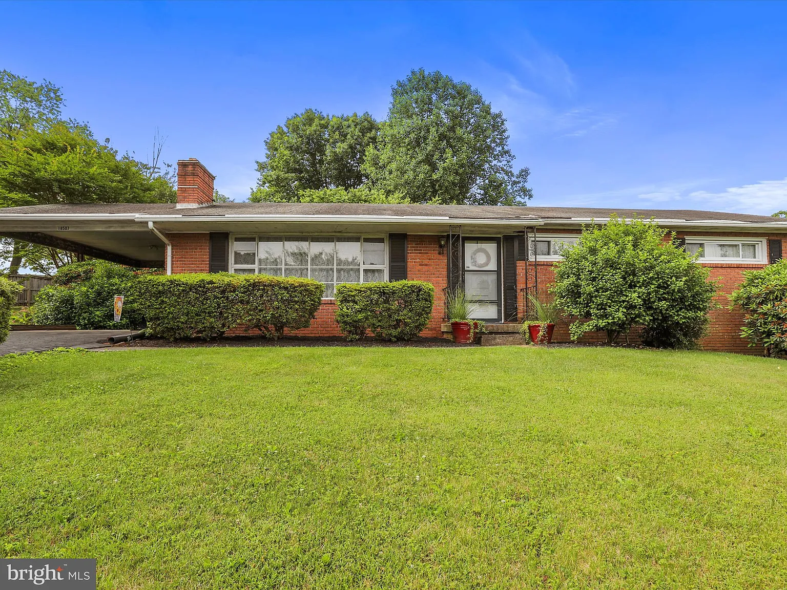 18507 Indian Cottage Rd photo 1