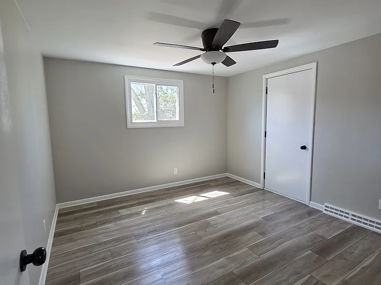 360 S Lincoln Rd — Photo 8