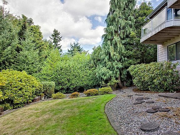 2nd image of 13930 SE 44th St