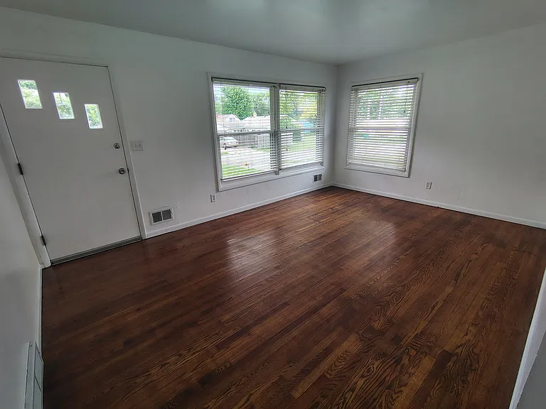 3412 Harney Ct #13 — Photo 2