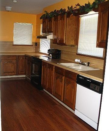 2nd image of 3501 Roanoke Ave