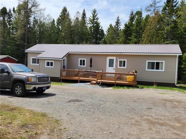 941 Seeleys Cove Rd, Pennfield, NB E5H 2H3