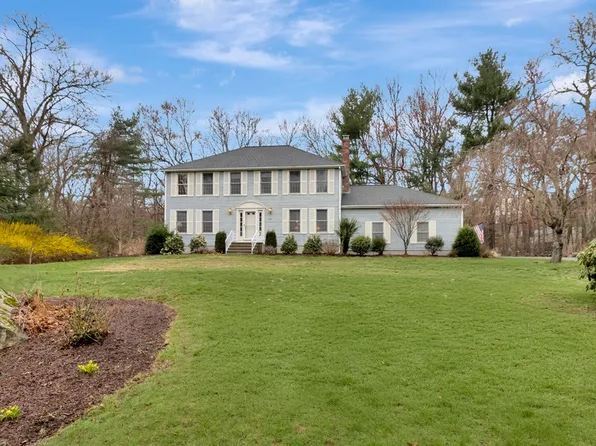 19 Jacob Dr, Mansfield, MA 02048