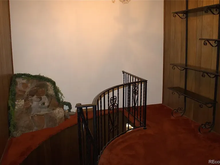 270 Mike Lounge Dr — Photo 1