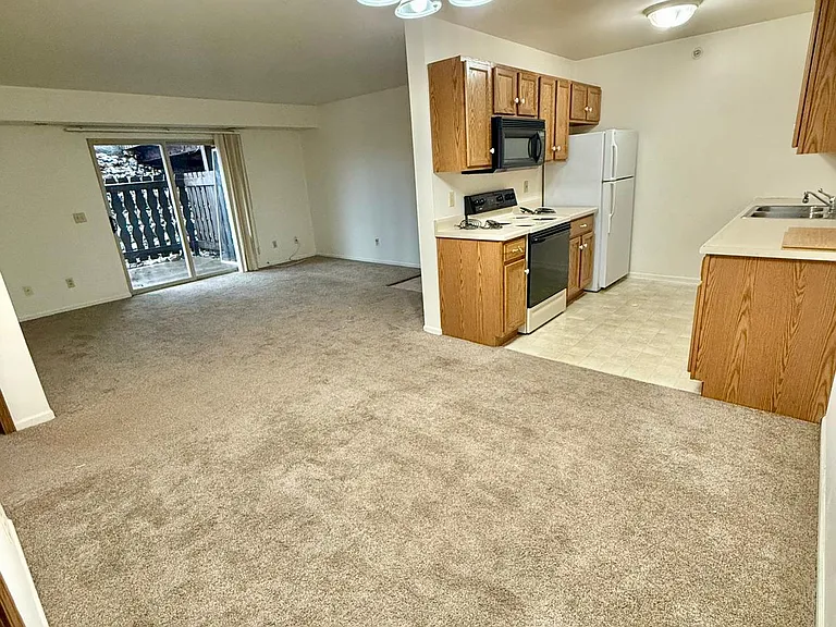 Country Village Apartments — Photo 13