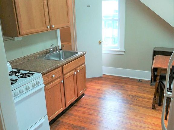5th image of 308 Fairmount Ave APT 3