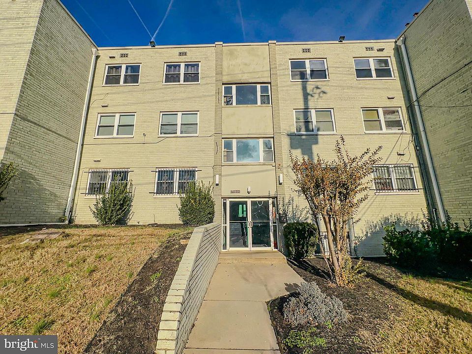1st image of 4810 Quarles St NE APT 201